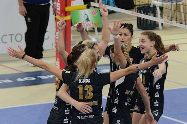 05.12.2015, xtkx, Volleyball 1.Bundesliga Damen, VC Wiesbaden - SC Potsdam, emspor v.l. SC Potsdam,