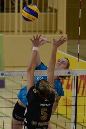 05.12.2015, xtkx, Volleyball 1.Bundesliga Damen, VC Wiesbaden - SC Potsdam, emspor v.l. Tanja Grosser (VC Wiesbaden), Marina Katic (SC Potsdam),