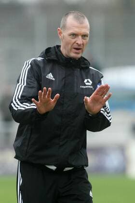 Allianz Frauen-Bundesliga, 10. Spieltag: 1. FFC Frankfurt - SC Sand am Sonntag (06.12.2015) im Stadion am Brentanobad in Frankfurt am Main. Interimstrainer Matt Ross (Frankfurt)