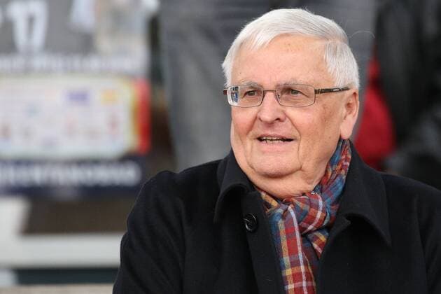 Dr. Theo Zwanziger (ehemaliger DFB-Präsident, Ex-Präsident, a.D.), Porträt, Portrait, als Zuschauer im Publikum, Fussball, Allianz Frauen-Bundesliga, 1. FFC Frankfurt - SC Sand, xozx