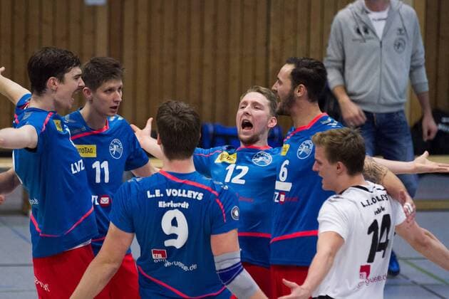Stuttgart-Vaihingen Jannik Kuehlborn, Roman Meteleskiy, Martin Burkards und Sebastian Hähner (Leipzig) freuen sich ; 2. Volleyballbundesliga Sued Herren: TSV Georgii Allianz Stuttgart gegen L.E. Volleys Leipzig, Hegel-Sporthalle, Stuttgart-Vaihingen Deutschland, 20151205; Copyright: Wuechnerx xEibner-Pressefoto EP_nwr
