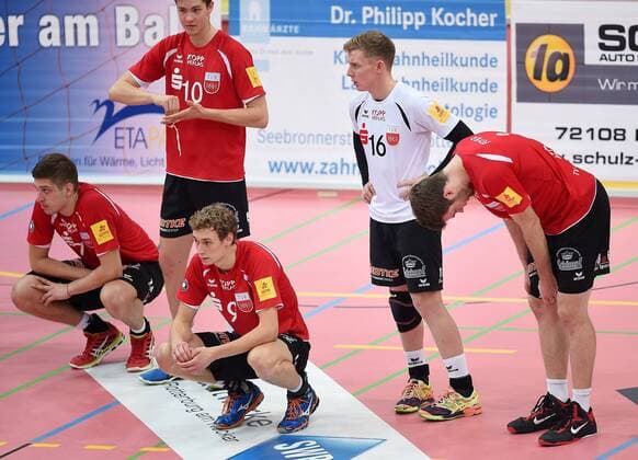 Volleyball 1. Bundesliga Saison 2015 2016 TV Rottenburg - United Volleys Ruesselsheim 06.12.2015 Enttaeuschung TV Rottenburg; Sven Metzger, Tom Strohbach, Lars Wilmsen, Johannes Elsaesser und Kevin Foyer (v.li.) 