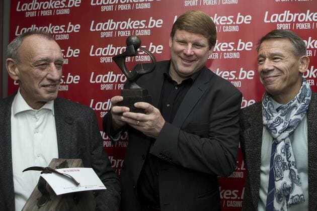 Fußball, Hein Vanhaezebrouck erählt Raymond Goethals Award - AALST, BELGIUM: Former soccer player Robert (Robbie) Rensenbrink, Gent s head coach Hein Vanhaezebrouck and Guy Goethals pictured at the fifth edition of the Raymond Goethals award, for the coach who was the closest to Raymond Goethals, Monday 07 December 2015, in Aalst. KRISTOFxVANxACCOM  x04753524x