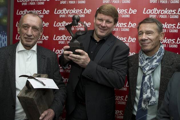 Fußball, Hein Vanhaezebrouck erählt Raymond Goethals Award - AALST, BELGIUM: Former soccer player Robert (Robbie) Rensenbrink, Gent s head coach Hein Vanhaezebrouck and Guy Goethals pictured at the fifth edition of the Raymond Goethals award, for the coach who was the closest to Raymond Goethals, Monday 07 December 2015, in Aalst. KRISTOFxVANxACCOM  x04753523x
