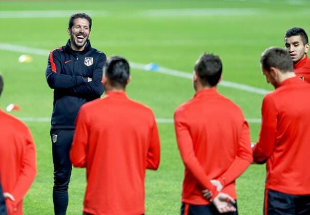 Atletico Madrid training session at Benficaxstadium before Champions League match. In this picture, Diego Simeone. xJOSExA.xGARCIAx 