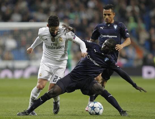 Fußball, Champions League, Real Madrid - Malmö FF Partido de futbol entre el Real Madrid y el Malmo FF de la Champions League 2015 2016, celebrado en el estadio Santiago Bernabeu, en Madrid 08 12 2015. Soccer match between Real Madrid and Malmo FF of the 2015 2016 Champions League, held at the Santiago Bernabeu stadium, in Madrid 12 08 2015. Isco 