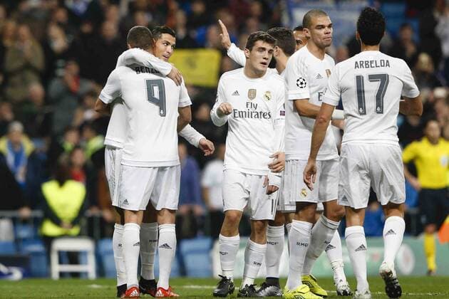 FuÃŸball, Champions League, Real Madrid - MalmÃ¶ FF 08.12.2015. Madrid, Spain. Karim Benzema (9) Real Madrid celebrates scoring during the UEFA Champions League between Real Madrid versus Malmo FF at the Santiago Bernabeu stadium xEnriquexdexlaxFuentex  ActionPlus11687292