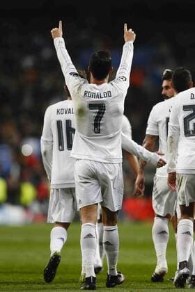 FuÃŸball, Champions League, Real Madrid - MalmÃ¶ FF 08.12.2015. Madrid, Spain. Cristiano Ronaldo dos Santos (7) Real Madrid celebrates after scoring his team& xb4;s 3rd goal during the UEFA Champions League between Real Madrid versus Malmo FF at the Santiago Bernabeu stadium xEnriquexdexlaxFuentex  ActionPlus11687307
