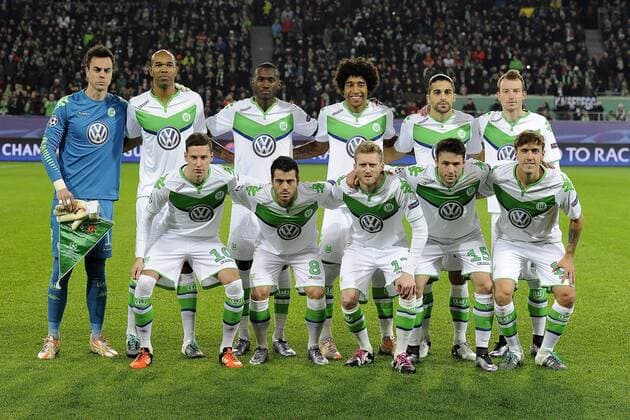 UEFA Champions League 2015 2016 - VfL Wolfsburg - Hintere Reihe v.li.: Diego Benaglio, Naldo, Josuha Guilavogui, Dante, Ricardo Rodriguez, Maximilian Arnold, vorn: Julian Draxler, Vieirinha, Andre Schürrle, Christian Träsch, Max Kruse.
