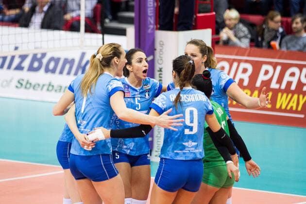 Stuttgart Jubel Özge Oezge Cemberci Kirdar ( 5 ,Lokomotive Lokomotiv Baku) ; 2016 CEV DenizBank Volleyball Champions League Damen, Pool A, 4th Leg Allianz MTV Stuttgart gegen Lokomotiv Lokomotive Baku (ASE) , SCHARRena, Stuttgart Deutschland, 20151209; Copyright: Wuechnerx xEibner-Pressefoto EP_nwr