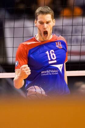 10.12.2015, xfrx, Volleyball DVV Pokal, BR Volleys Berlin - United Volleys Frankfurt, emspor v.l. Christian Duennes (United Volleys RheinMain) Freude,froehlich,lachend