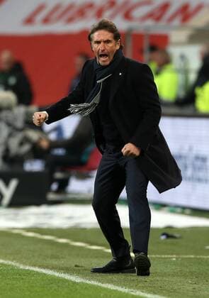 Trainer Bruno Labbadia Freude Emotion jubelnd Jubel nach 1:0 Fußball Fussball DFL erste 1.Bundesliga Herren Saison 2015 2016 12.12.2015 VfL Wolfsburg vs. Hamburger SV HSV