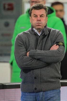 Deutschland, Wolfsburg , Volkswagen Arena, Fussball, 1. Bundesliga, Saison 2015 2016 , VFL Wolfsburg - Hamburger SV , Trainer Dieter Hecking (Wolfsburg)