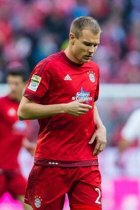 Samstag, 12.12.2015, 1. Bundesliga, Saison 2015 2016, 16. Spieltag in Muenchen, FC Bayern Muenchen - FC Ingolstadt 04, 2:0, Holger Badstuber (FC Bayern 28) DeFodi507