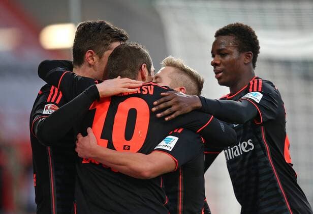 12.12.2015, Fussball 1.Bundesliga 2015 2016, 16.Spieltag, VfL Wolfsburg - Hamburger SV, in der Volkswagen Arena, Wolfsburg. Jubel Hamburger SV zum Tor zum 0:1 