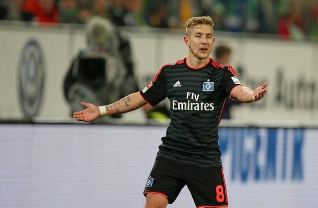 12.12.2015, Fussball 1.Bundesliga 2015 2016, 16.Spieltag, VfL Wolfsburg - Hamburger SV, in der Volkswagen Arena, Wolfsburg. Lewis Holtby (Hamburg) 