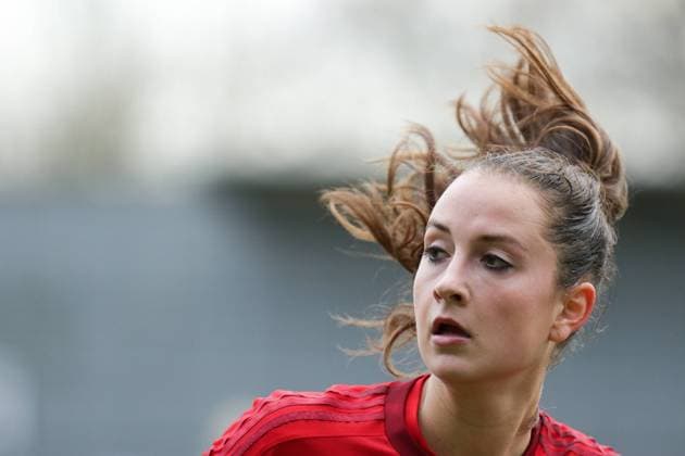 Sara Ilonka Däbritz (Sara Daebritz, FCB, 33), Porträt, Portrait, Fussball, Allianz Frauen-Bundesliga, TSG 1899 Hoffenheim - FC Bayern München, xozx
