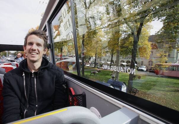 Stuttgart , Fußball VfB Stuttgart Robbie Kruse auf Stuttgart Tour mit dem Hop on Hop off Bus ,