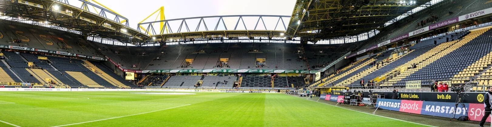 Dortmund Panorama Signal-Iduna-Stadion, West-Tribuene, Nord-Tribuene und Ost-Tribuene, Borussia Dortmund vs Eintracht Frankfurt, Fussball, 1. Bundesliga, 13.12.2015, Copyright: Deutzmann Eibner-Pressefoto EP_CDN