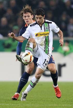 Moenchengladbach Jannik Vestergaard ( 7, Werder Bremen) mit Lars Stindl ( 13, Borussia Moenchengladbach), Borussia Moenchengladbach vs. SV Werder Bremen, Fussball, DFB Pokal, 15.12.2015, Copyright: Deutzmannx xEibner-Pressefoto EP_cdn