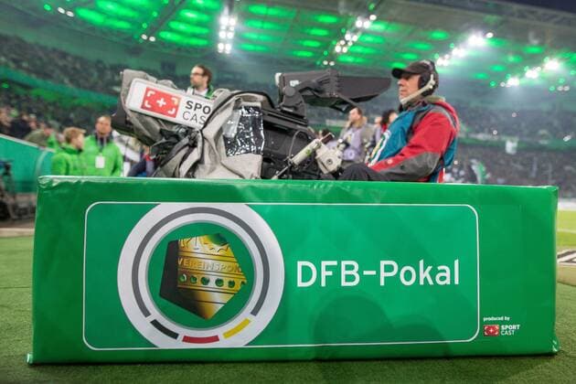 Moenchengladbach Sportcast TV Kamera beim DFB-Pokal Achtelfinal Spiel zwischen Borussia Moenchengladbach und dem SV Werder Bremen am 15.12.2015, Copyright: Schueler Eibner-Pressefoto EP_JSE