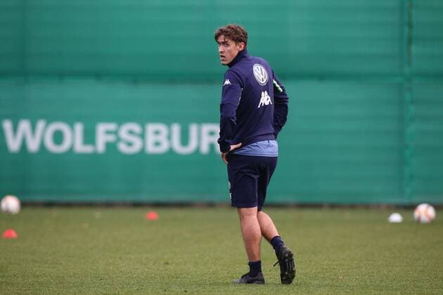 Max Kruse (VfL Wolfsburg) - 1. Fussball Bundesliga Saison 2015-2016 Training VfL Wolfsburg am VfL Center in Wolfsburg - Freisteller,Deutschland, Fussball, Mann, Maenner,16.12.2015