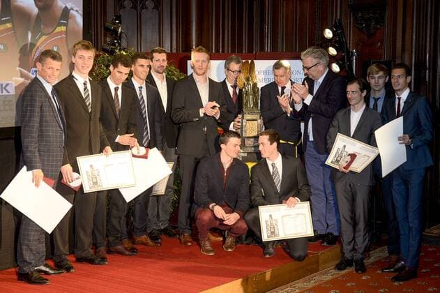 Belgische Sportpreisverleihung in Brüssel - BRUSSELS, BELGIUM: L-R, Belgian athletics coach Jacques Borlee, Belgian Julien Watrin, Belgian Jonathan Borlee, Belgian Kevin Borlee, Belgian Antoine Gillet, unidentified, Belgian Arnaud Ghislain, Brussels City mayor Yvan Mayeur, Belgian Robin Vanderbemden, Brussels alderman Alain Courtois, Prince Laurent of Belgium, Belgian former athlete Cedric Van Branteghem, (unidentified) and Belgian Dylan Borlee pictured during the award ceremony for the National Trophy of Sports Merit (Trophee National du Merite Sportif - Nationale Trofee voor Sportverdienste 2015), at the Brussels City Hall, Thursday 17 December 2015. DIRKxWAEM x67732614stx