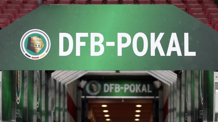 v.li.: Symbolfoto, Symbolbild, Feature DFB-Pokal , Fussball, DFB-Pokal, VfB Stuttgart - Eintracht Braunschweig, xmrx