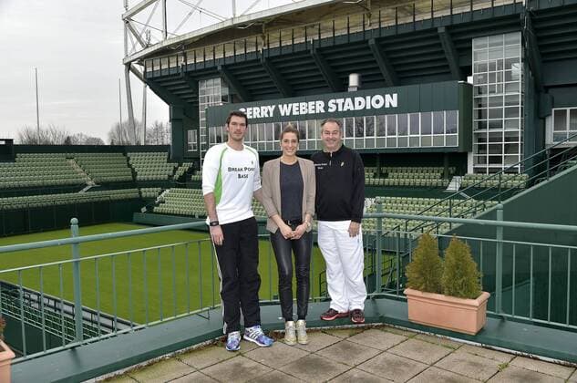17-122015 pmk MX151679 Tennis Damen Gerry-Weber-Breakpoint-Base Dennis BECKERMANN -Physiotherapeut- Andrea PETKOVIC GER Jan DE WITT -Trainer-