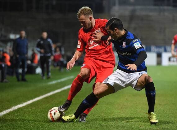 18.12.2015, xjhx, Fussball 2.Bundesliga, FSV Frankfurt - Arminia Bielefeld, emspor v.l. Christoph Hemlein (Arminia Bielefeld), Ehsan Haji Safi (FSV Frankfurt)
