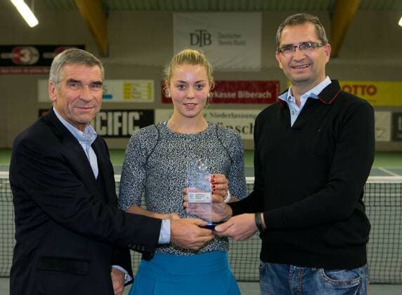 L-R. DTB Praesident Ulrich Klaus und Vize Bernd Greiner ueberreichen den Gesamtwertung German Masters Pokal an Carina Witthoeft (GER), Ehrung,Praesentation, Deutsche Meisterschaft in Biberach an der Riß, 44. Deutschen Hallenmeisterschaften 2015 Tennis - Deutsche Meisterschaft 2015 - Deutsche Meisterschaft - - Biberach an der Riss - Baden-Wuerttemberg - Germany