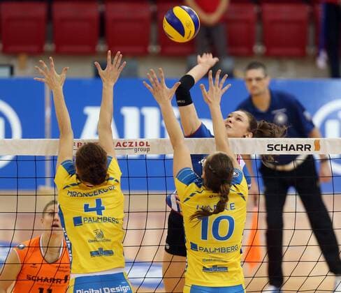 Stuttgart Volleyball Allianz MTV Stuttgart vs. Schweriner SC, Michaela Mlejnkova (Stuttgart)