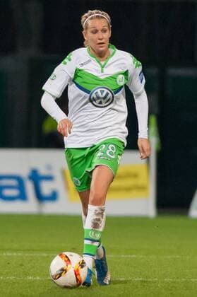 Lena Goeßling (Gößling, Goessling, Gössling, VfL Wolfsburg, 28) Freisteller, Einzelbild, Aktion, Fussball, Allianz Frauen-Bundesliga, VfL Wolfsburg - FF USV Jena, xobx