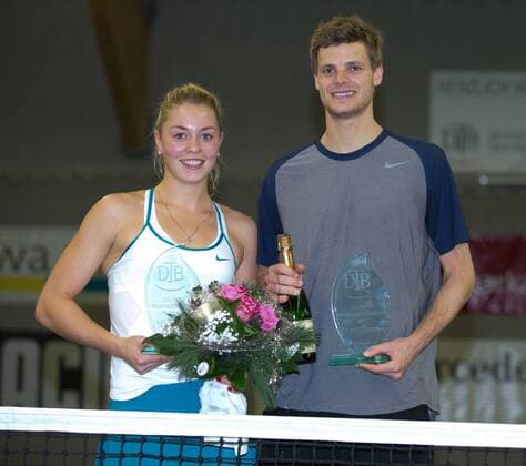 Carina Witthoeft und Yannick Hanfmann Deutsche Meisterschaft in Biberach an der Riß, 44. Deutschen Hallenmeisterschaften 2015 Tennis - Deutsche Meisterschaft 2015 - Deutsche Meisterschaft - - Biberach an der Riss - Baden-Wuerttemberg - Germany - 20 December 2015.