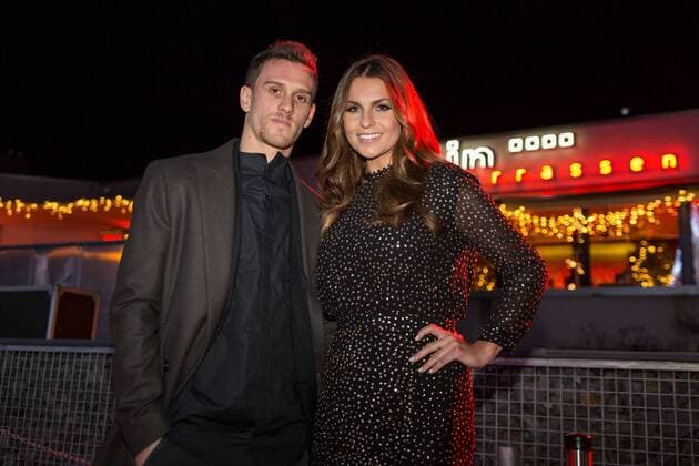 Koeln Simon Zoller (1. FC Koeln 11) mit seiner Freundin Laura Wontorra (Moderatorin) vor der Weihnachtsfeier des 1. FC Koeln an den Rheinterassen in Koeln am 19.12.2015, Copyright: Schueler Eibner-Pressefoto EP_JSE