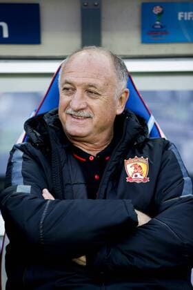 YOKOHAMA, JAPAN - DECEMBER 20: (CHINA OUT) Luiz Felipe Scolari, head coach of Guangzhou Evergrande, reacts during the FIFA Club World Cup 3rd place match between Sanfrecce Hiroshima and Guangzhou Evergrande FC at International Stadium Yokohama on December 20, 2015 in Yokohama, Japan.  CFP477418008 