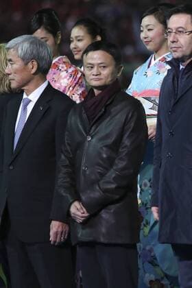 YOKOHAMA, JAPAN - DECEMBER 20: (CHINA OUT) Alibaba Group Chairman Jack Ma (C) attends awards ceremony after the FIFA Club World Cup Final Match between FC Barcelona Barca and River Plate at International Stadium Yokohama on December 20, 2015 in Yokohama, Japan.  CFP477426952 
