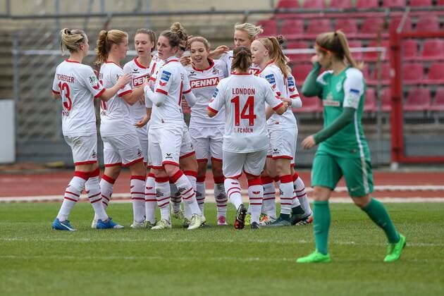 Koeln vl. Tor zum 1:1 Ausgleich durch Lise Munk (Koeln, , 23) und die Mannschaft jubelt, 1. FC Koeln - SV Werder Bremen, Fussball, Frauen, Damen, Allianz Frauen-Bundesliga, Spieltag 12, 20.12.2015 , Copyright: Horn Eibner-Pressefoto EP_BHN