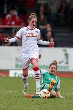 Koeln vl. Maike Seuren (Koeln, 19), Lisa-Marie Scholz (Bremen, 7) , 1. FC Koeln - SV Werder Bremen, Fussball, Frauen, Damen, Allianz Frauen-Bundesliga, Spieltag 12, 20.12.2015 , Copyright: Horn Eibner-Pressefoto EP_BHN