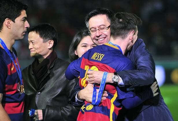 Dec. 20, 2015 - Yokohama, Kanagawa, Japan - FC Barcelona Barca forward LIONEL MESSI (R) and Barcelona president JOSEP MARIA BARTOMEU during the match between FC. Barcelona and C.A River Plate 3 : 0 at the International Stadium Yokohama. Soccer 2015 - FIFA Club World Cup Japan - FC. Barcelona vs CA. River Plate  - ZUMAm119