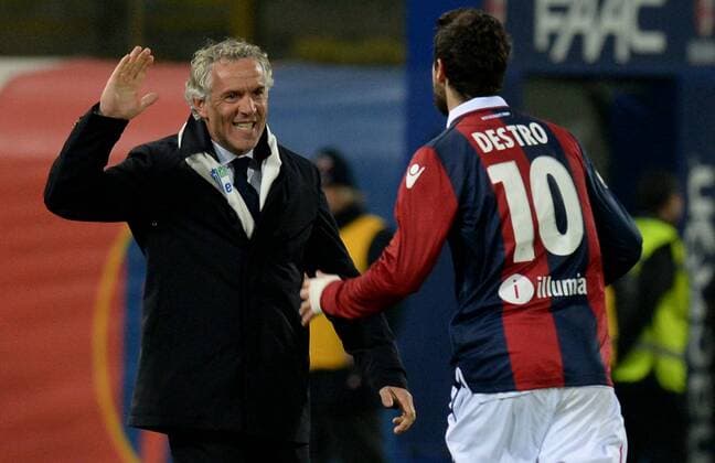 IPP20151221 Football - soccer: Serie A, FC Bologna - Empoli, roberto Donadoni esulta con Mattia destro dopo il gol xHOCHxZWEIx xItalyxPhotoxPressx 