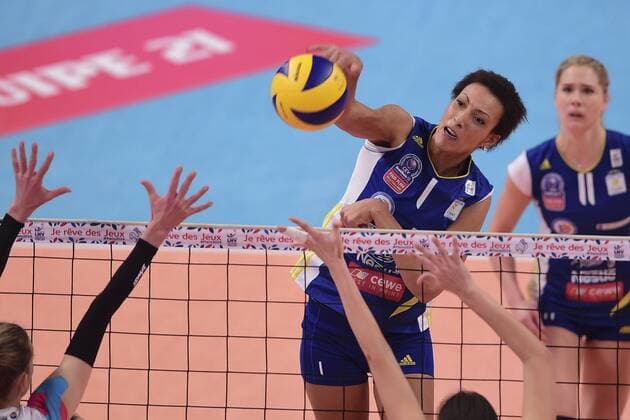 Myriam Kloster (RC Cannes) VOLLEY : RC Cannes vs Le Cannet - 22 12 2015 JBAutissier Panoramic 
