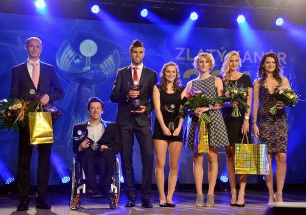 The Czech tennis team, which won the Fed Cup this year again, received the 2015 best Czech tennis player award, Golden Canary, today, on December 22, 2015, being the first women s team to win the main prize. Prerov, Czech Republic. On the photo from left Fed Cup captain Petr Pala, the best disabled tennis player Petr Utikal, Jiri Vesely with the prize for advancing in the ATP Tennis Herren standings, talent of the year Marketa Vondrousova, Tereza Smitkova, Petra Kvitova and Lucie Safarova. (CTKxPhoto VladislavxGalgonek) CTKPhotoP201512220790301  GAL 6
