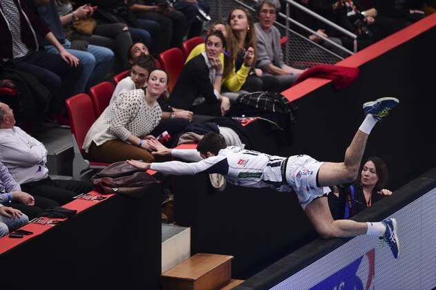 Themen der Woche - SPORT Bilder des Tages - SPORT Yoann Jaumel (Tours) - Volleyball Frankreich, Supercoupe 2015 der Herren, Tours VB vs. Paris Volley - 22 12 2015 JBAutissier Panoramic 