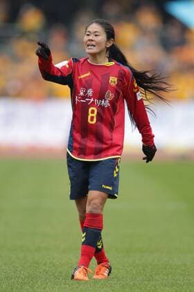 Fußball, Damen JPN, Homare Sawa im Finale des Empress Cups Homare Sawa (Leonessa) DECEMBER 23, 2015 - Football Soccer : Homare Sawa of Leonessa looks on during the 37th Empress s Cup semi-final match between Vegalta Sendai Ladies and INAC Kobe Leonessa at Kawasaki Todoroki Stadium in Kawasaki, Japan  (heia000850)