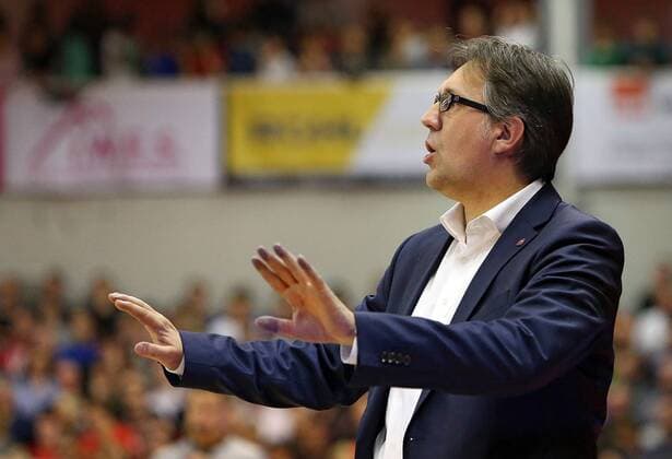 22.12.2015, xovx, Basketball BBL, Giessen 46ers - Mitteldeutscher BC, emspor vHeadcoach Silvano Poropat (Mitteldeutscher BC), Freisteller.