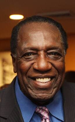 Legendary Harlem Globetrotter, Meadowlark Lemon, shown in this December 5, 2015 photo in St. Louis, has died at the age of 83 at his home in Scottsdale, Arizona his wife Cynthia reported on December 27, 2015. No cause of death has been given. Meadow Lemon III, who became known as the Clown Prince of Basketball joined the Harlem Globetrotters in 1954 until leaving in 1978.Lemon, who was inducted into the Naismith Memorial Basketball Hall of Fame in 2003, became an ordained Christian minister and is survived by ten children.  SLP2015122801 BILLxGREENBLATT