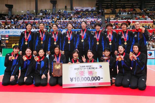 Hisamitsu Springs team group Mannschaftsbild Totale (), DECEMBER 27, 2015 - Volleyball : 2015 Emperor s Cup and Empress s Cup All Japan Volleyball Championship Women s Award ceremony match between NEC Red Rockets 0-3 Hisamitsu Springs at Ota-City General Gymnasium, in Tokyo, Japan. Noxthirdxpartyxsales  (ipha018066)