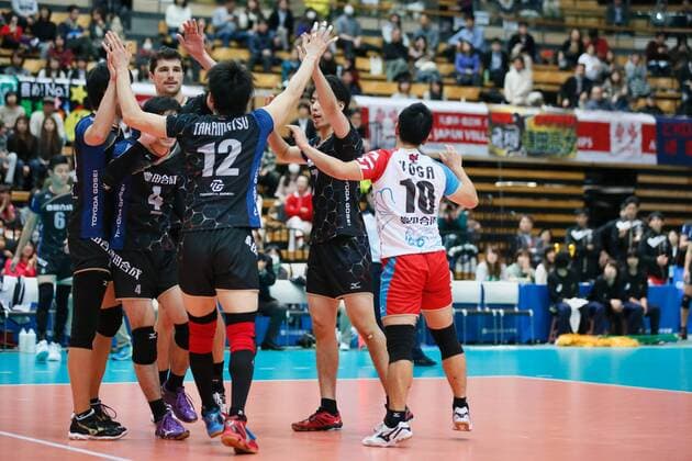 Toyota Gosei Trefuerza team group Mannschaftsbild Totale (), DECEMBER 27, 2015 - Volleyball : 2015 Emperor s Cup and Empress s Cup All Japan Volleyball Championship Men s final match between Toyota Gosei Trefuerza 3-1 JT Thunders at Ota-City General Gymnasium, in Tokyo, Japan. Noxthirdxpartyxsales  (ipha018114)
