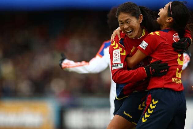 (L-R) Homare Sawa, Nahomi Kawasumi (Leonessa), DECEMBER 27, 2015 - Football Soccer : Homare Sawa of INAC Kobe Leonessa celebrates with her teammate Nahomi Kawasumi who made the assist after scoring a goal during the 37th Empress s Cup All Japan Women s Football Tournament Final match between Albirex Niigata Ladies 0-1 INAC Kobe Leonessa at Todoroki Stadium in Kanagawa, Japan. Noxthirdxpartyxsales  (pfta008102)